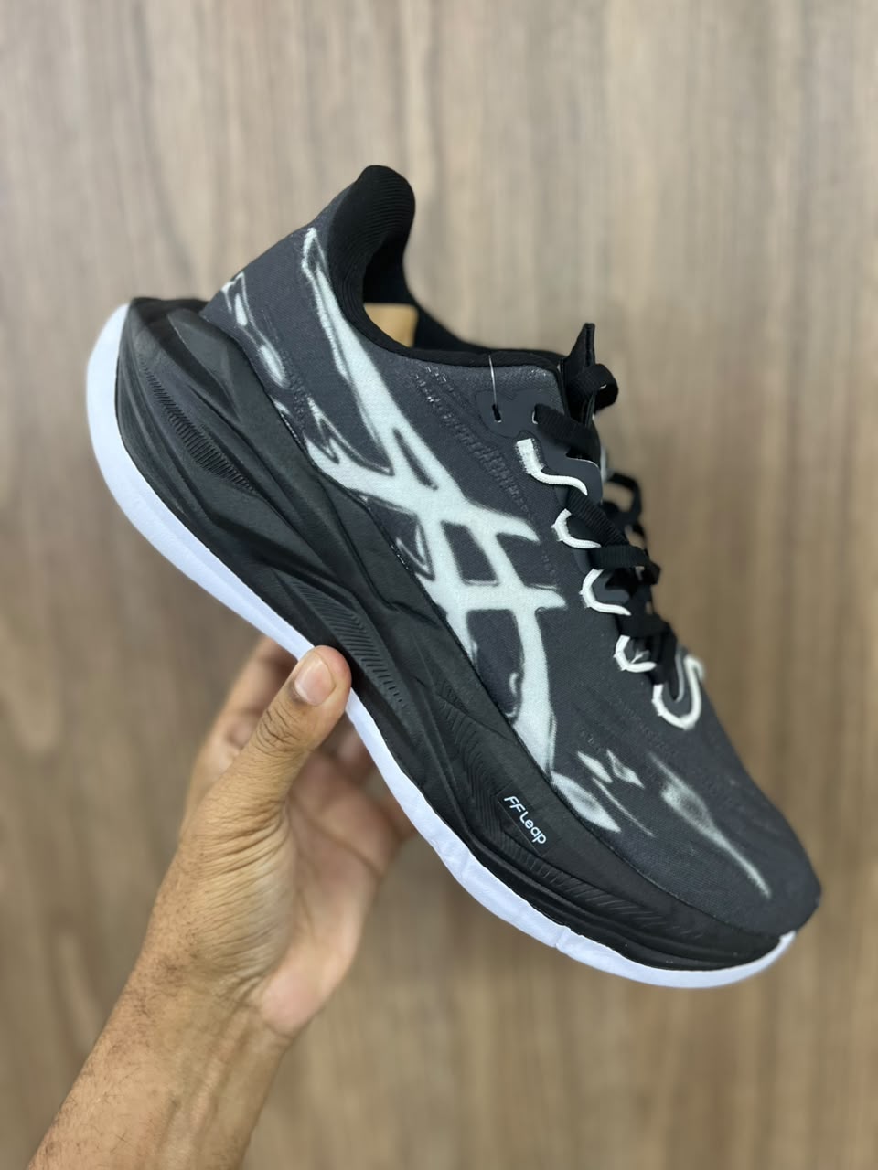 Asics Superblast 3 - Negro - Blanco
