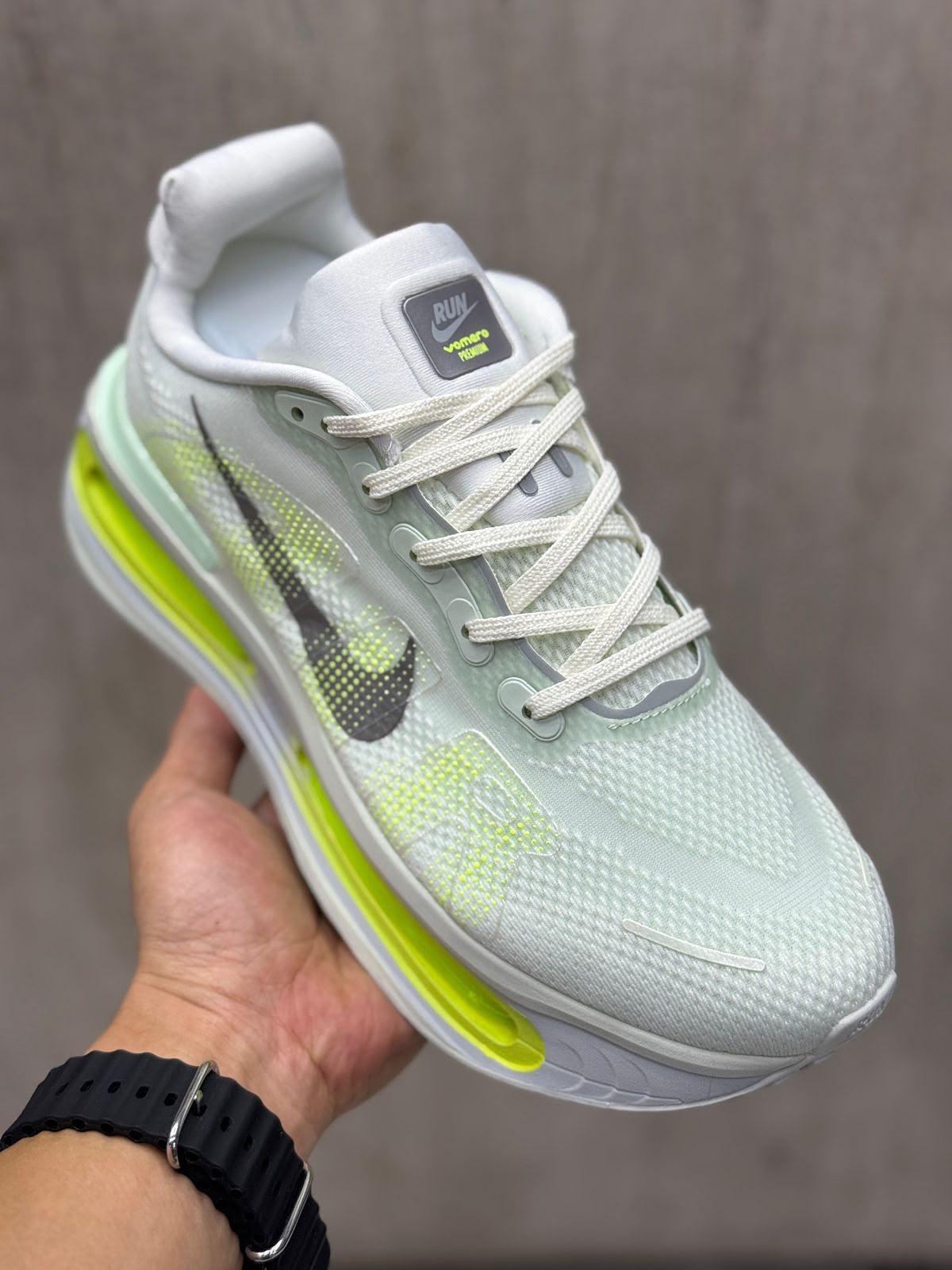 Nike Vomero Premium - Verde agua | Flúor