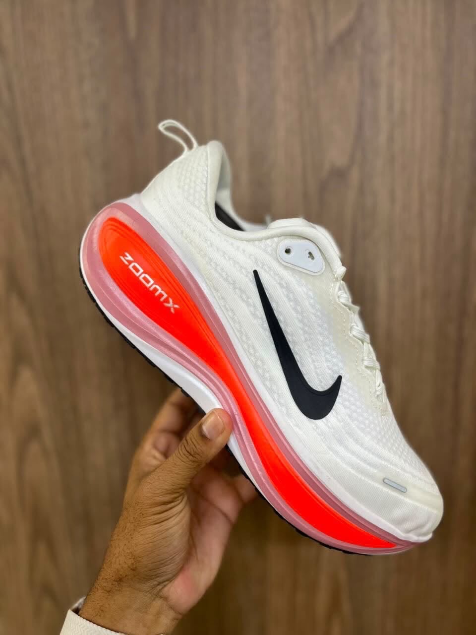 Nike Vomero Plus - Blanco | Rojo