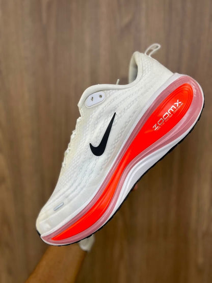 Nike Vomero Plus - Blanco | Rojo