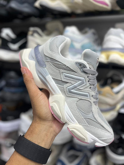 New Balance 9060 - Gris - Rosa