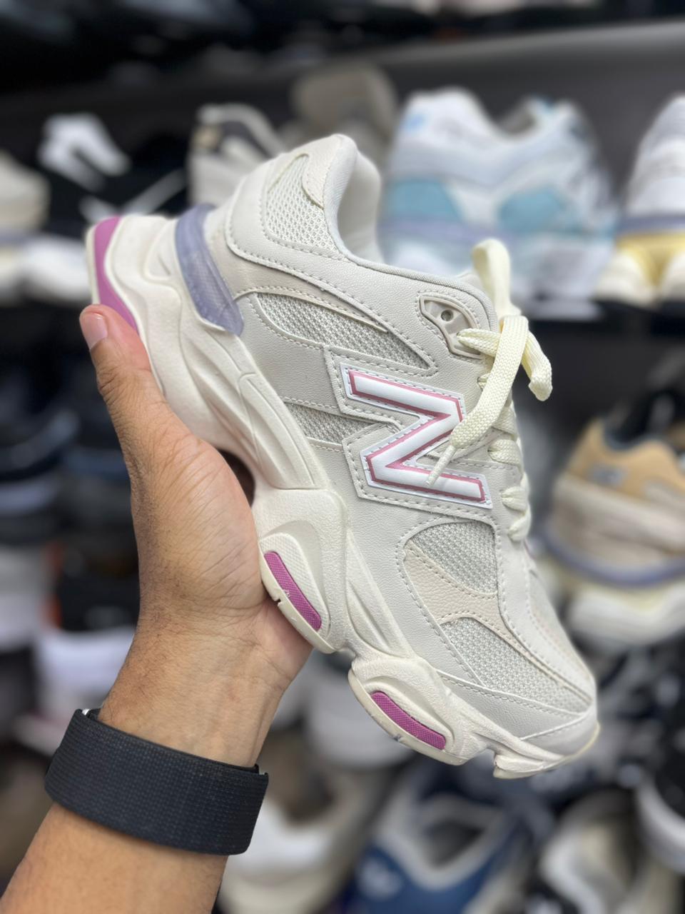 New Balance 9060 - Beige - Rosa