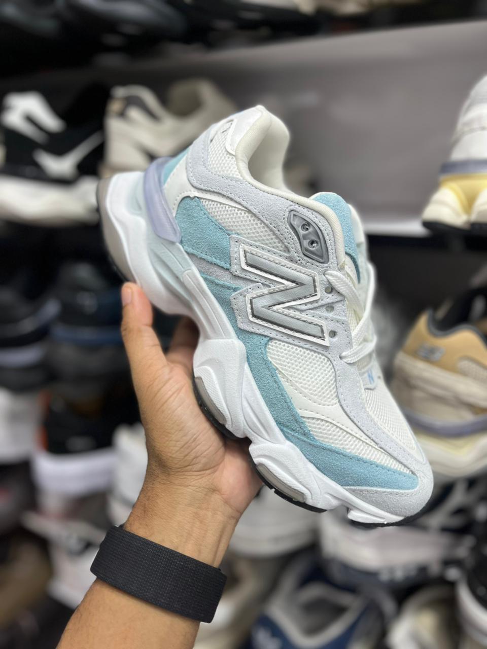 New Balance 9060 - Blanco - Turquesa