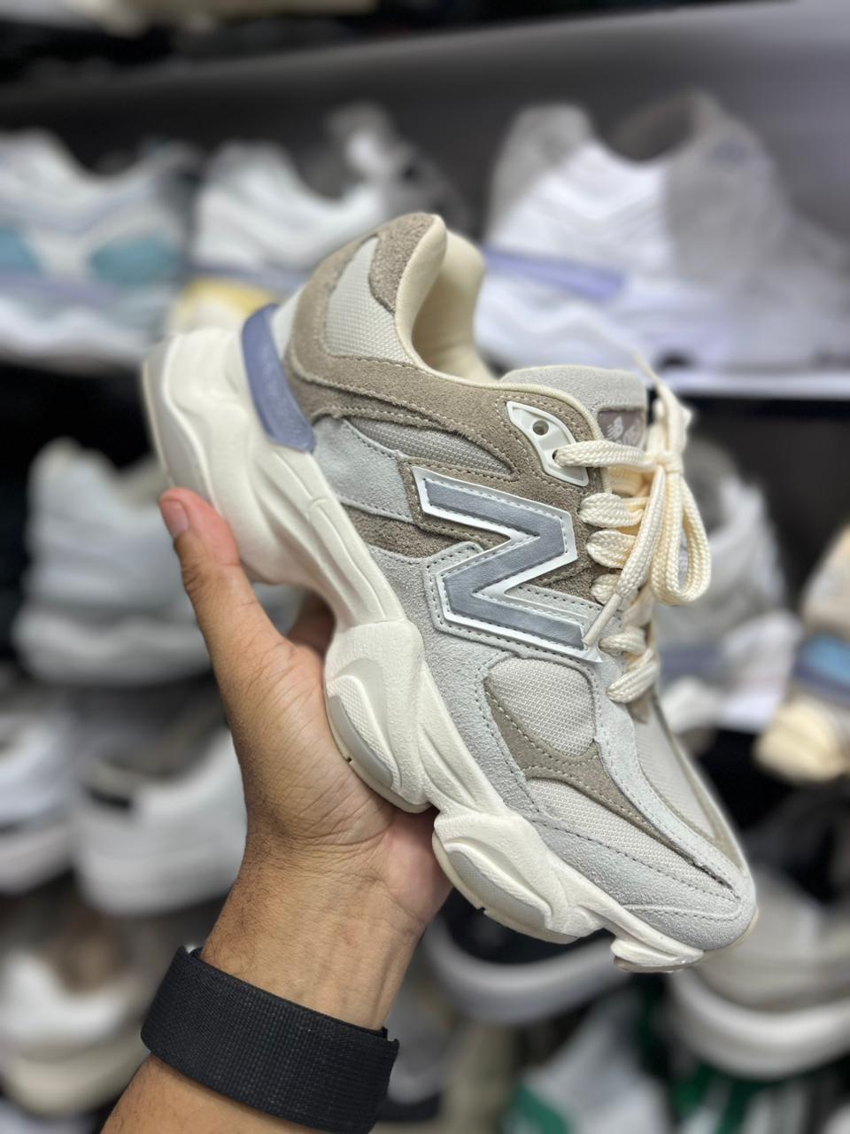 New Balance 9060 - Beige