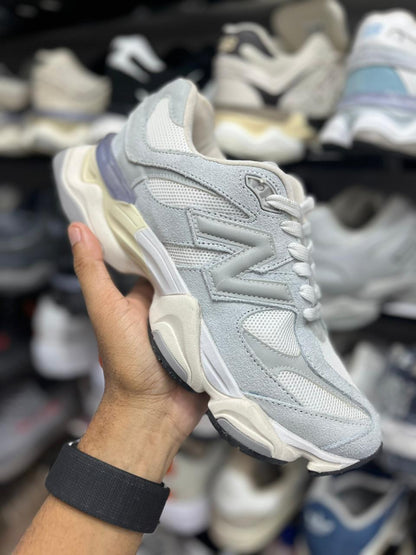 New Balance 9060 - Gris Claro