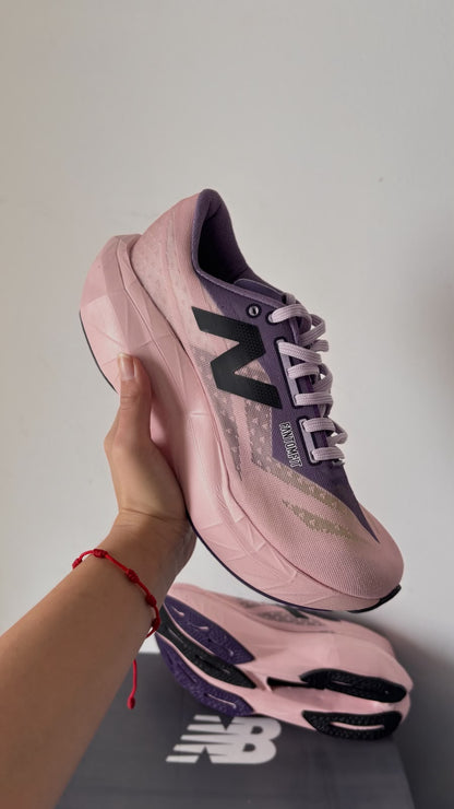 New Balance Fuelcell SC Elite V4 - Lila