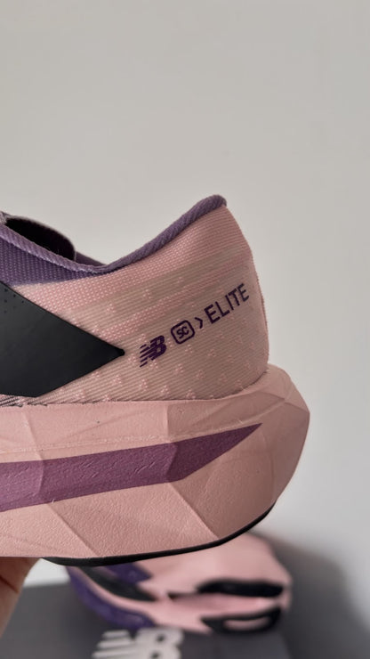 New Balance Fuelcell SC Elite V4 - Lila