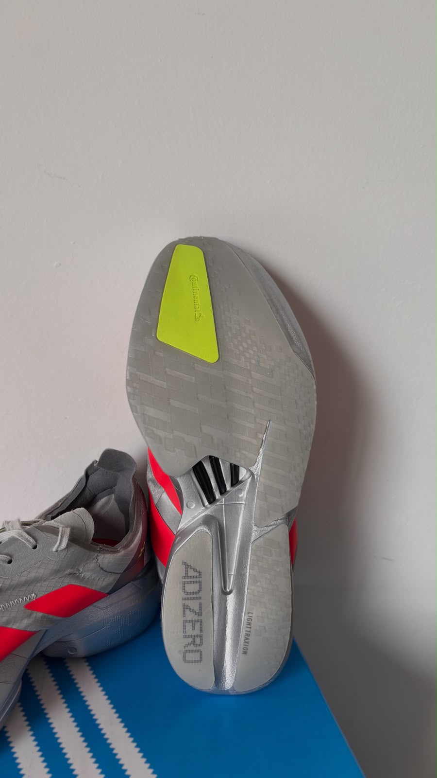 Adidas Adizero Adios Pro 4  - Gris - Rojo