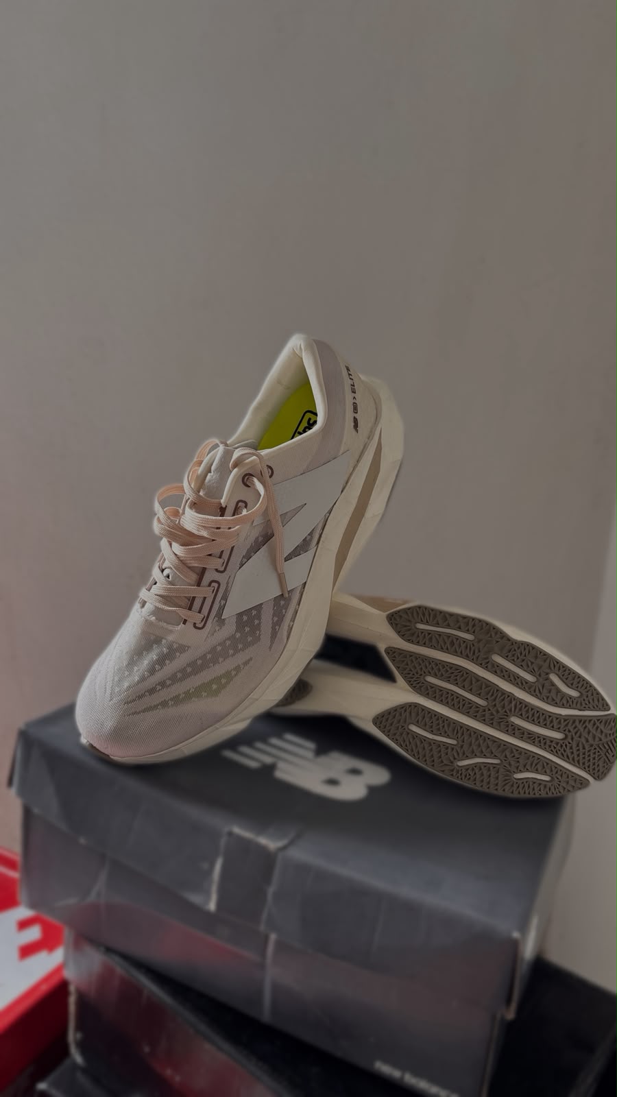 New Balance FuelCell SC Elite V4