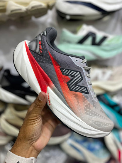 New Balance Fuelcell Rebel - Gris - Roja