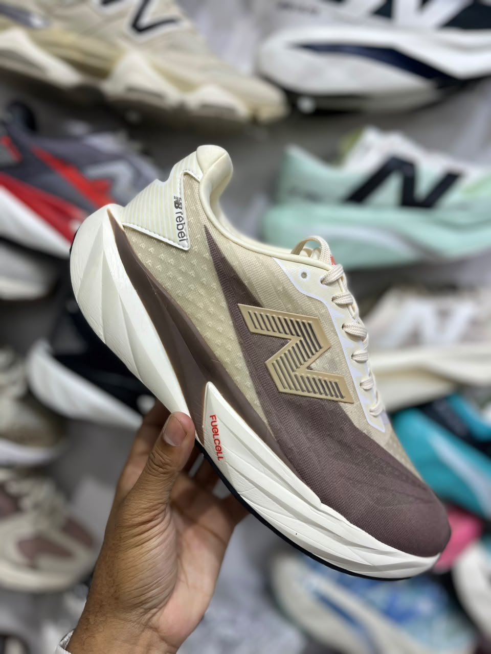 New Balance Fuelcell Rebel - Marrones