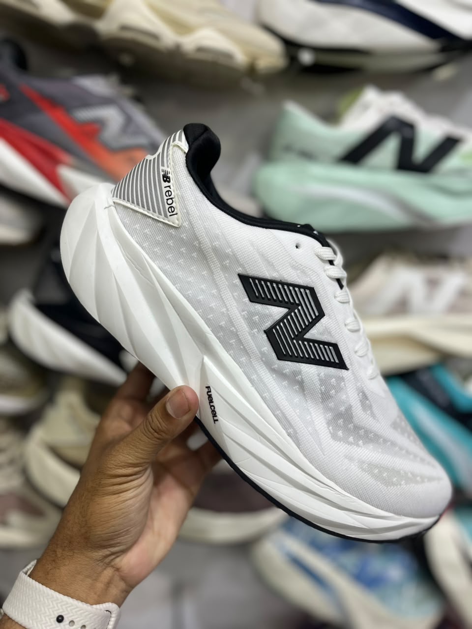 New Balance Fuelcell Rebel - Blancas