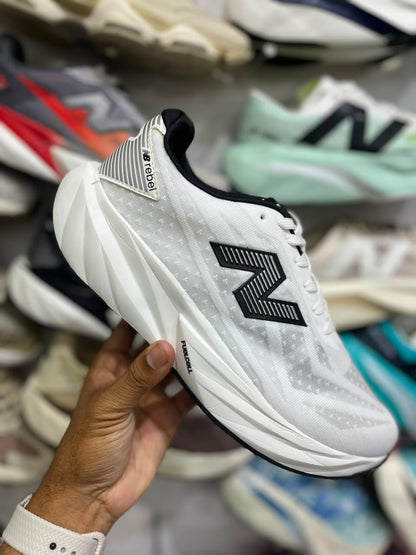 New Balance Fuelcell Rebel - Blancas