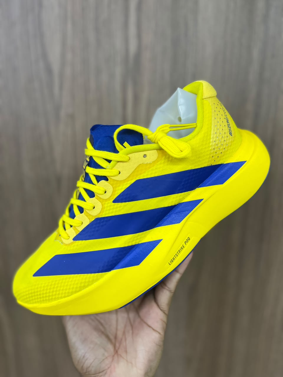 Adidas Evo SL - Amarillo - Azul