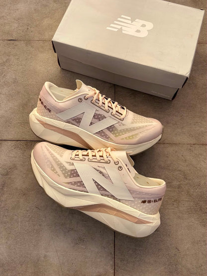 New Balance FuelCell SC Elite V4