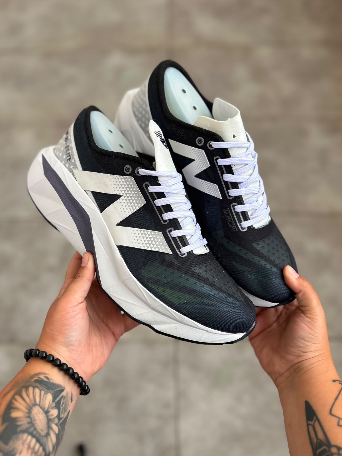 New Balance FuelCell SC Elite V4