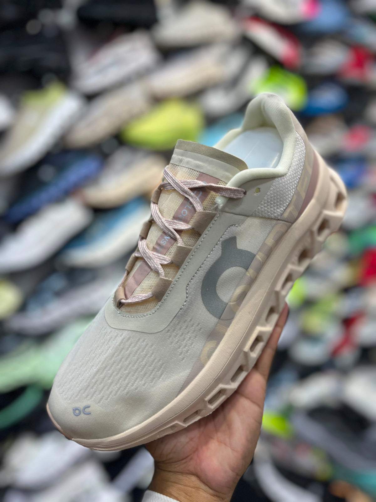 On Cloudmonster - Beige - Rosa
